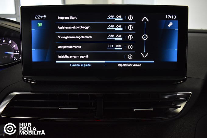 PEUGEOT 5008 PureTech Turbo 130 S&S Allure Pack